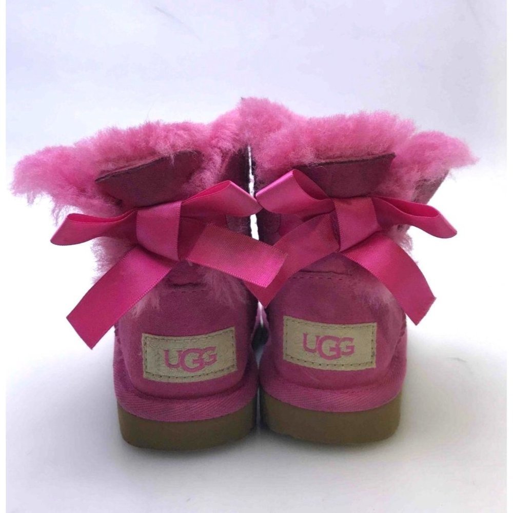 Ugg Kid's Bailey Bow II Pink Boot — Size 7